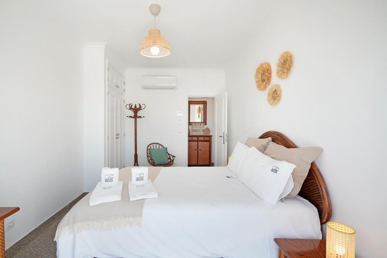 Costa Beach Apartment By The Portuguese Butler Costa da Caparica Extérieur photo