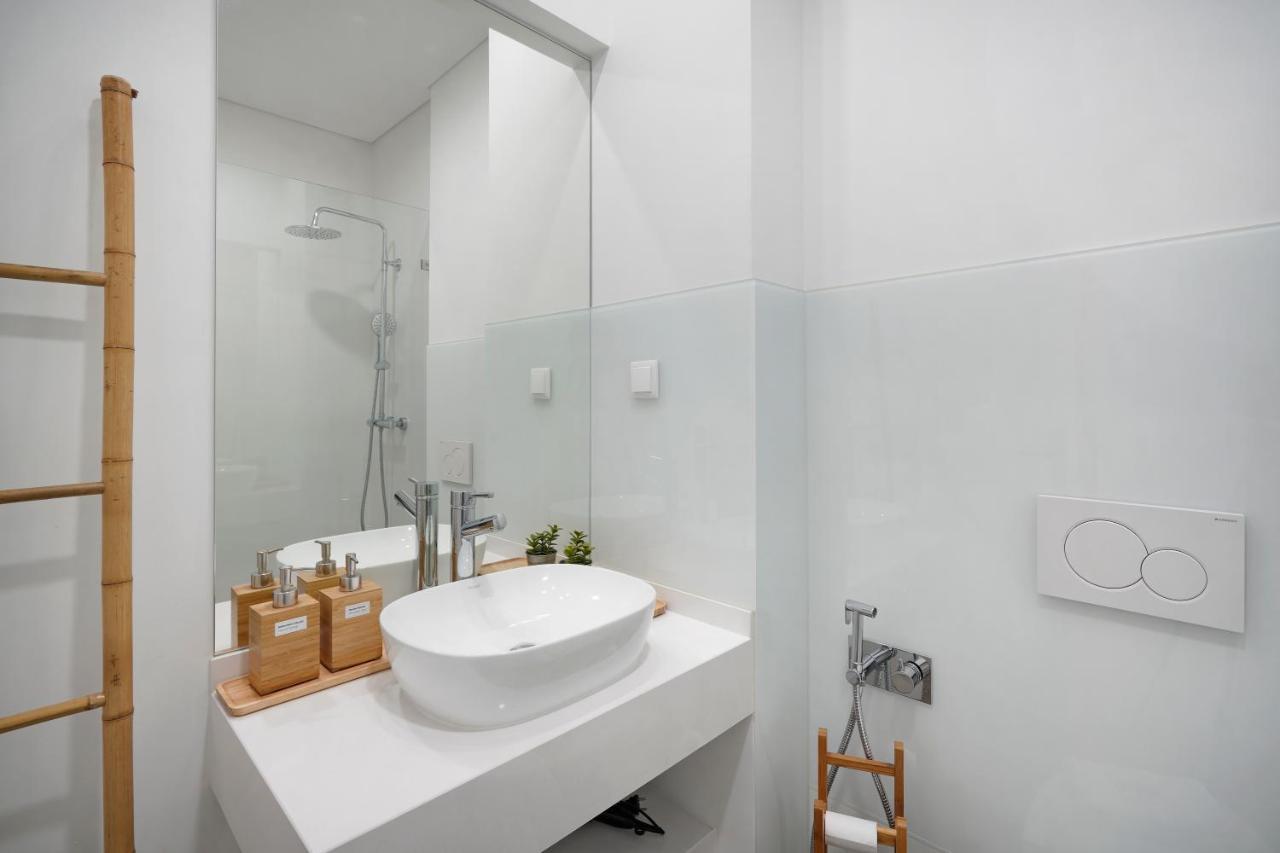 Costa Beach Apartment By The Portuguese Butler Costa da Caparica Extérieur photo