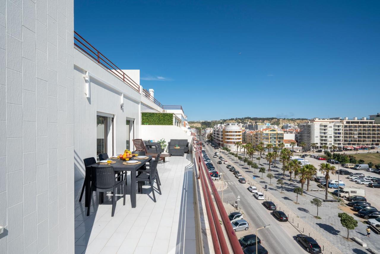 Costa Beach Apartment By The Portuguese Butler Costa da Caparica Extérieur photo