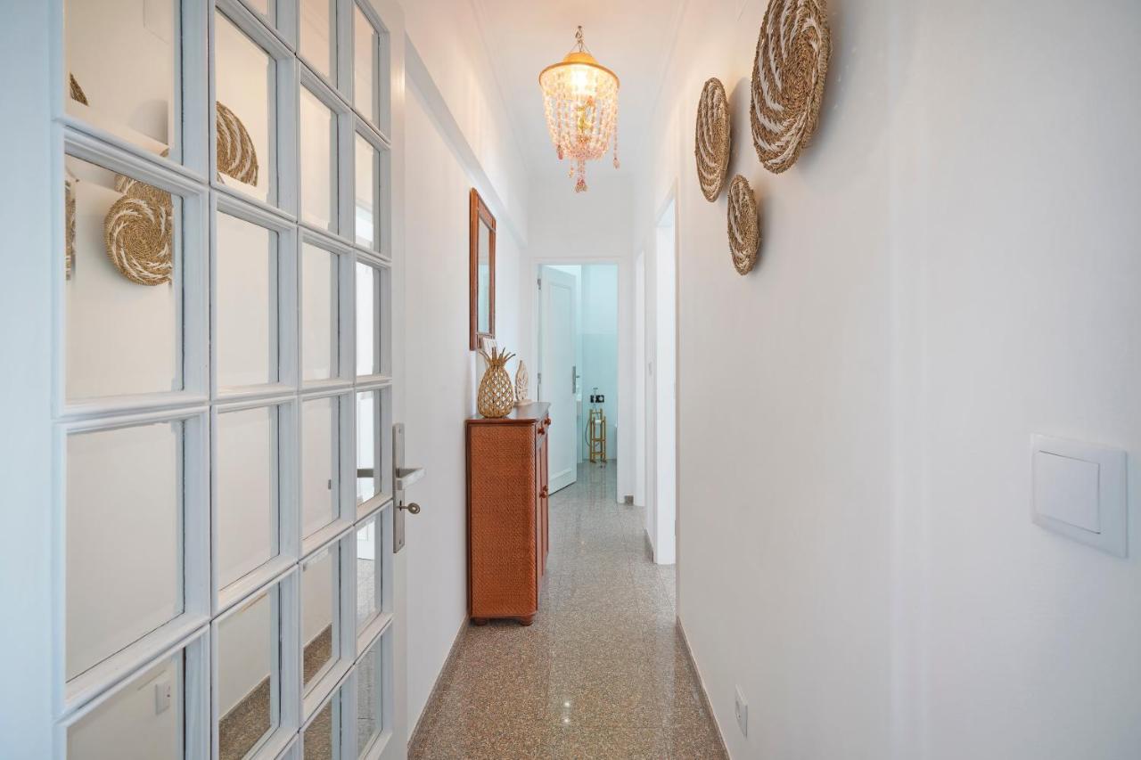 Costa Beach Apartment By The Portuguese Butler Costa da Caparica Extérieur photo