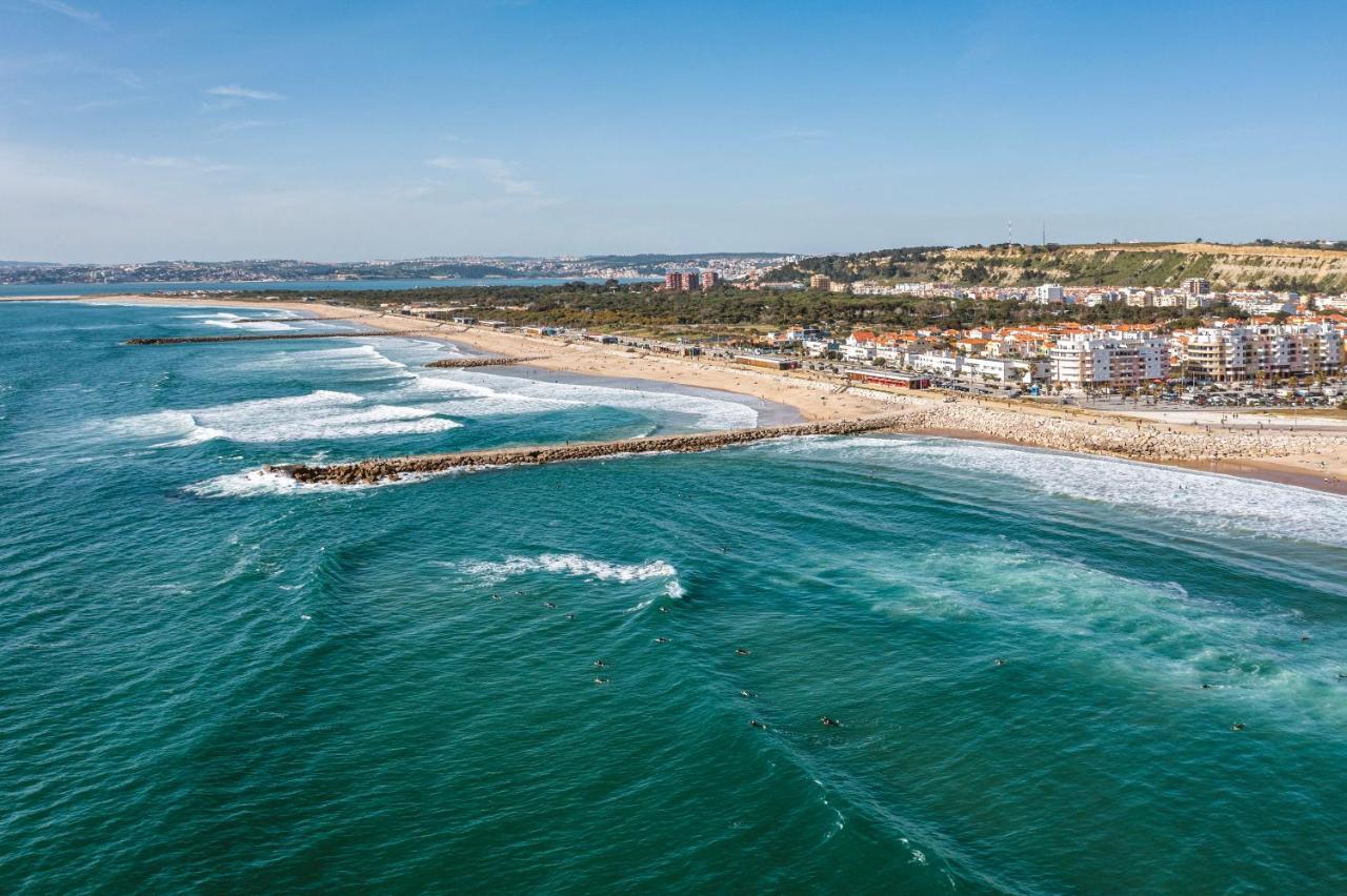 Costa Beach Apartment By The Portuguese Butler Costa da Caparica Extérieur photo